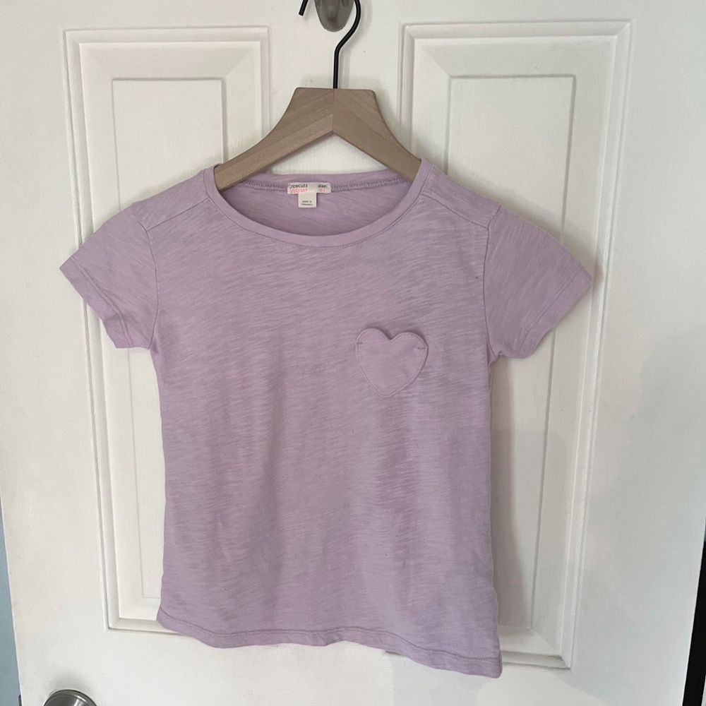 J. CREW CUTS Girls Size6/7 Lilac T-shirt with heart pocket